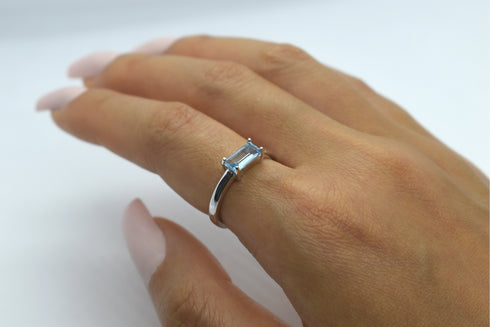 Ameya अमेय | Blauer Topas | Ring | Silber | Rhodiniert